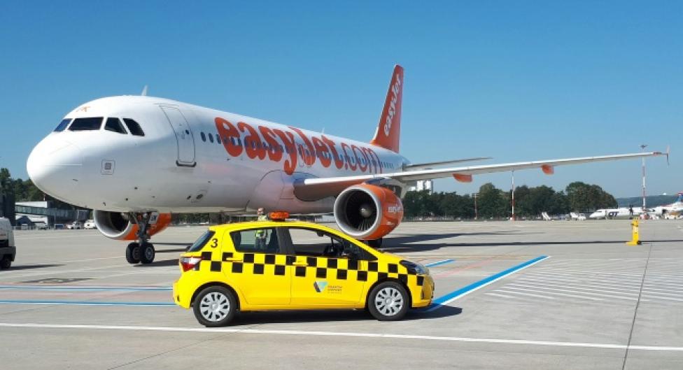 Nowe samochody „marszałków” na krakowskim lotnisku (fot. Port Lotniczy Kraków)