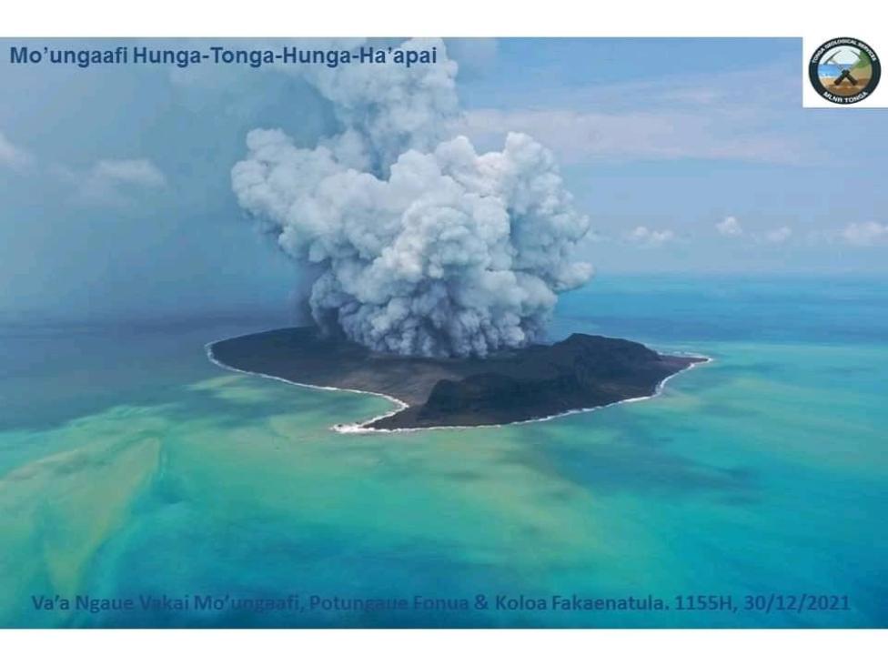 Erupcja wulkanu na Pacyfiku, fot. BNO News