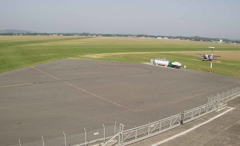 Widok z kamery na lotnisku w Krośnie, fot. aero.webcam