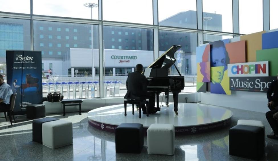Lotnisko Chopina zaprasza do wspólnej gry na fortepianie (fot. Lotnisko Chopina)