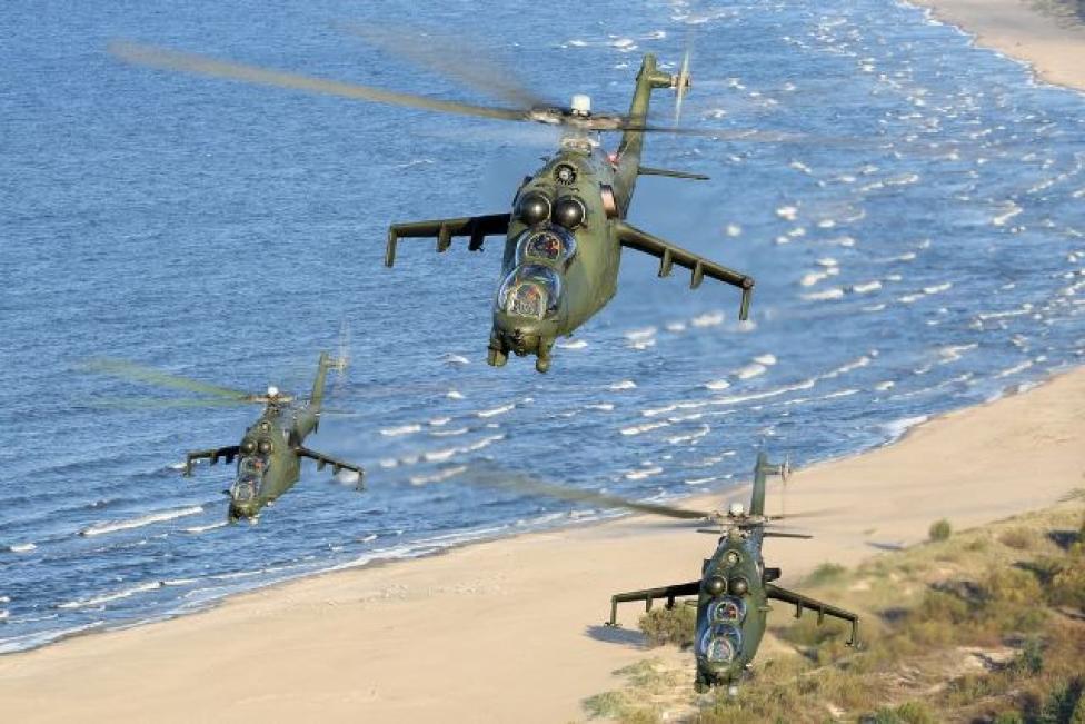 Śmigłowce bojowe Mi-24 z 49 Bazy Lotniczej w Pruszczu Gdańskim (fot. Bartek Bera)