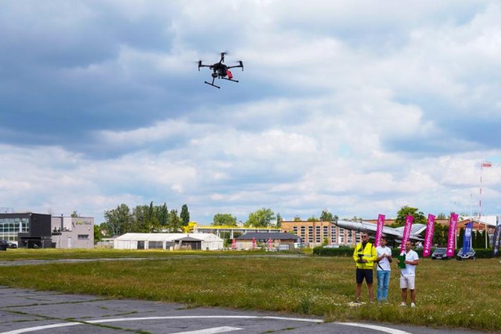 Testy Światowej Organizacji Pilotów Dronów na terenie Aeroklubu Gliwice, fot. cedd.pl