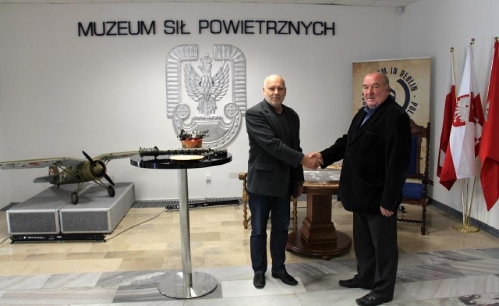 Pamiątki po pilocie kpt. Januszu Marciniaku przekazane do Muzeum Sił Powietrznych (fot. muzeumsilpowietrznych.pl)