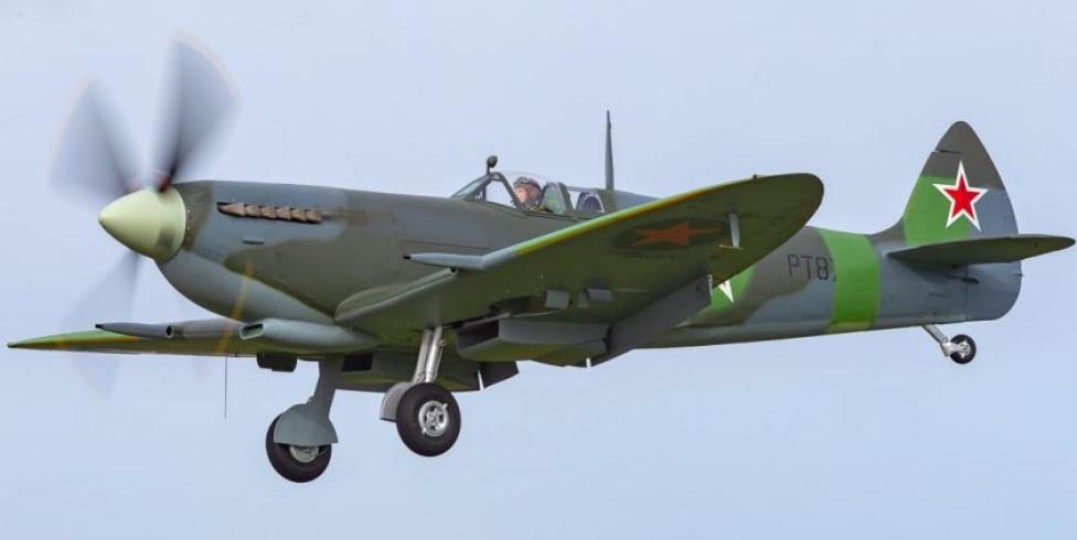 Oblot Spitfire PT879, fot. saflyer.com