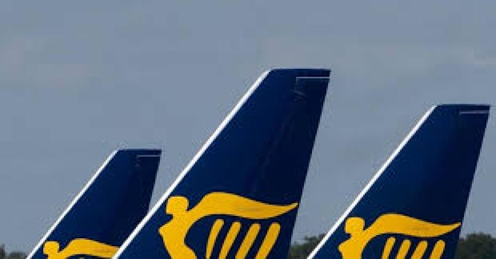 Flota samolotów należaca do linii Ryanair, fot. FlightGlobal