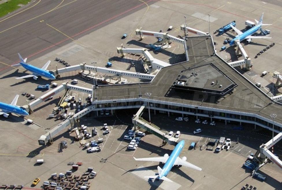 Terminal lotniska w Amsterdamie, fot. schiphol airport