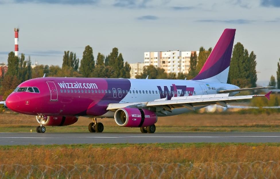 Airbus A320 w bawrach Wizz Air, fot. Vladimir Mikitarenko