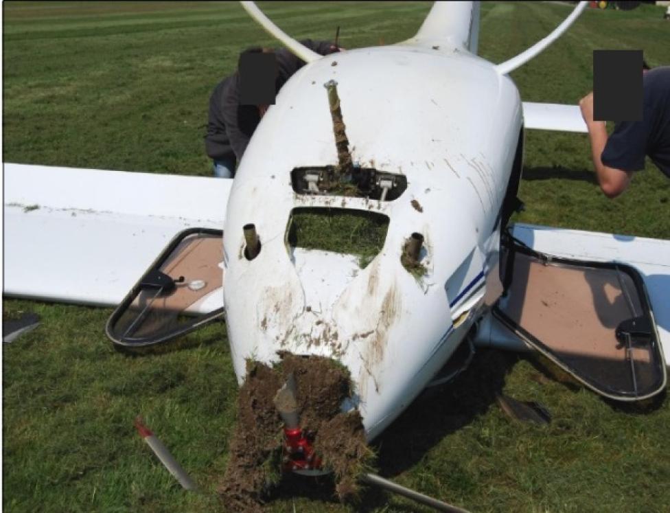 wypadek samolotu Skyleader GP One na lotnisku EPZR