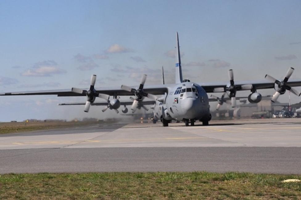 Samoloty C-130 Hercules w Powidzu (fot. kpt. Martyna Fedro-Samojedny)