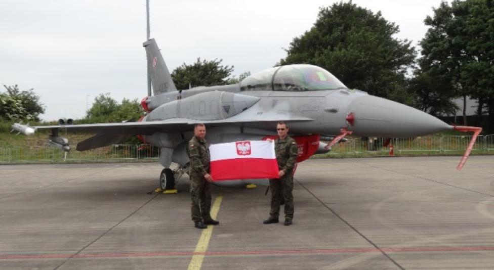 Polskie F-16 na międzynarodowych pokazach lotniczych w Holandii (fot. 32blot.wp.mil.pl)