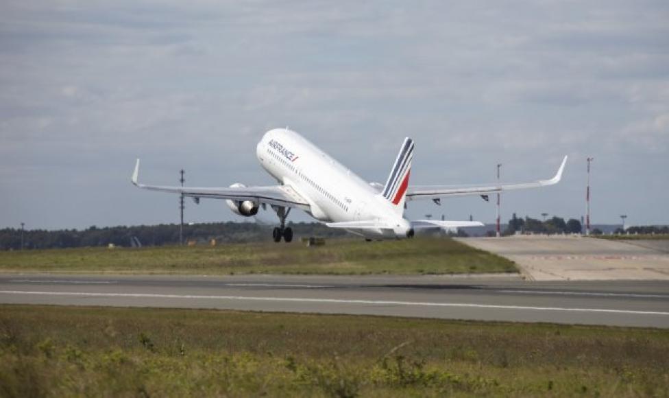 A320 należący do Air France - start - widok z tyłu (fot. Airbus)