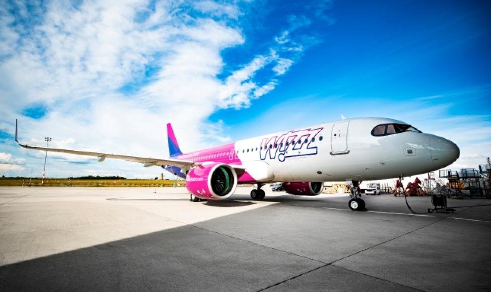 A320neo w barwach Wizz Air na płycie lotniska (fot. Wizz Air)