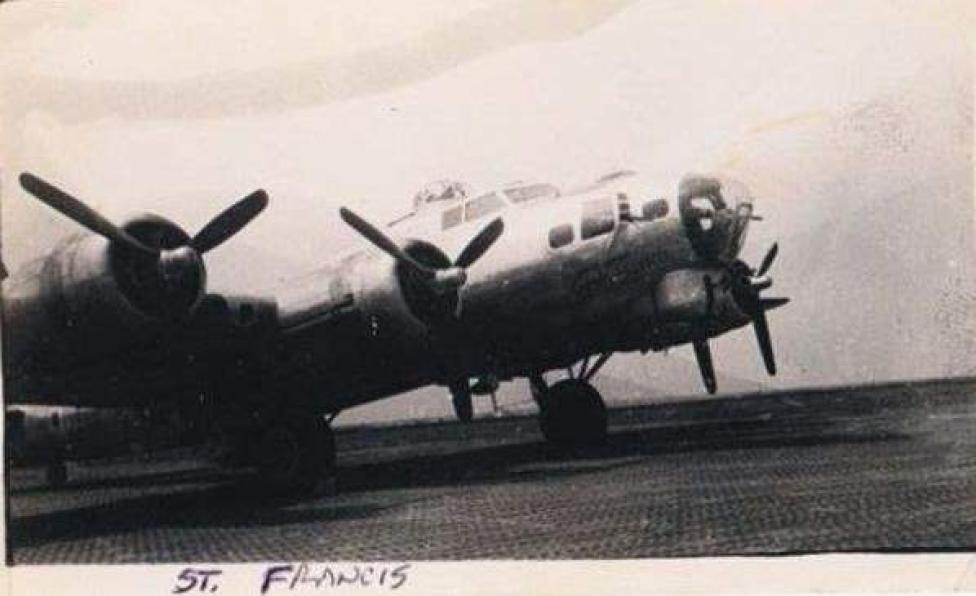 B-17G nazwany przez załogę "St. Francis" (fot. Ośrodek Kultury w Brzeszczach)