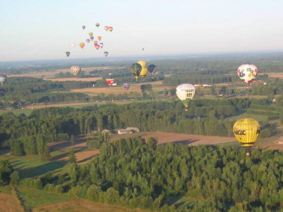 Balony w locie (fot. Komisja Balonowa AP/FB)