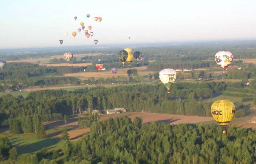 Balony w locie (fot. Komisja Balonowa AP/Facebook)