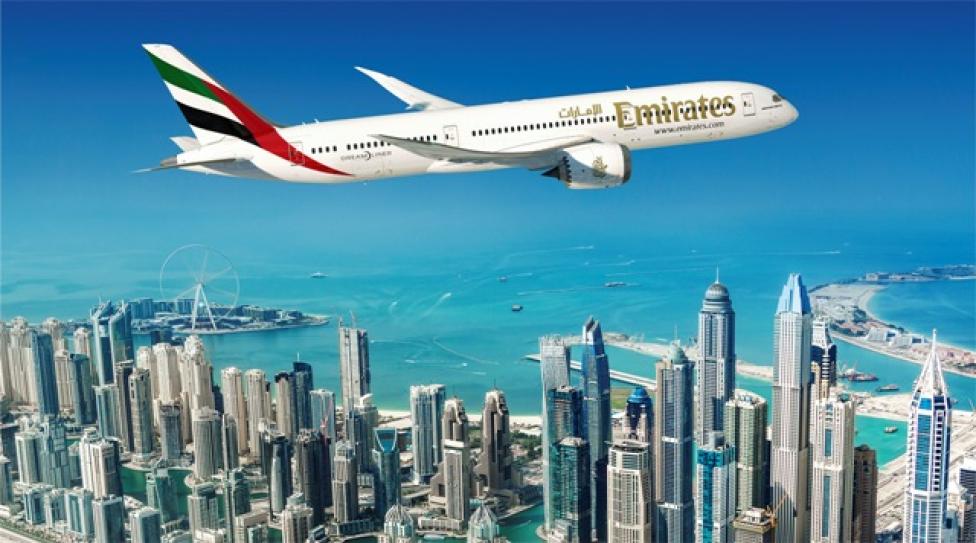 Boeing 787-9 linii Emirates - lot nad Dubajem (fot. Emirates)