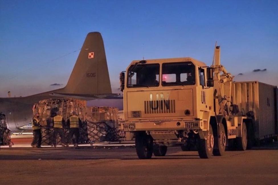 C-130 Hercules z 33 Bazy Lotnictwa Transportowego z Powidza z pomocą humanitarną (fot. PKW Liban)