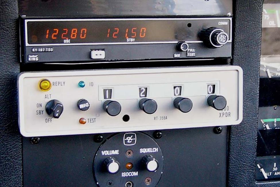Radio lotnicze i transponder
