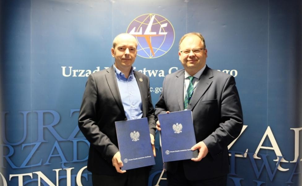 Porozumienie o współpracy z Instytutem Lotnictwa dot. zarządzania bezpieczeństwem w lotnictwie cywilnym (fot. ULC)
