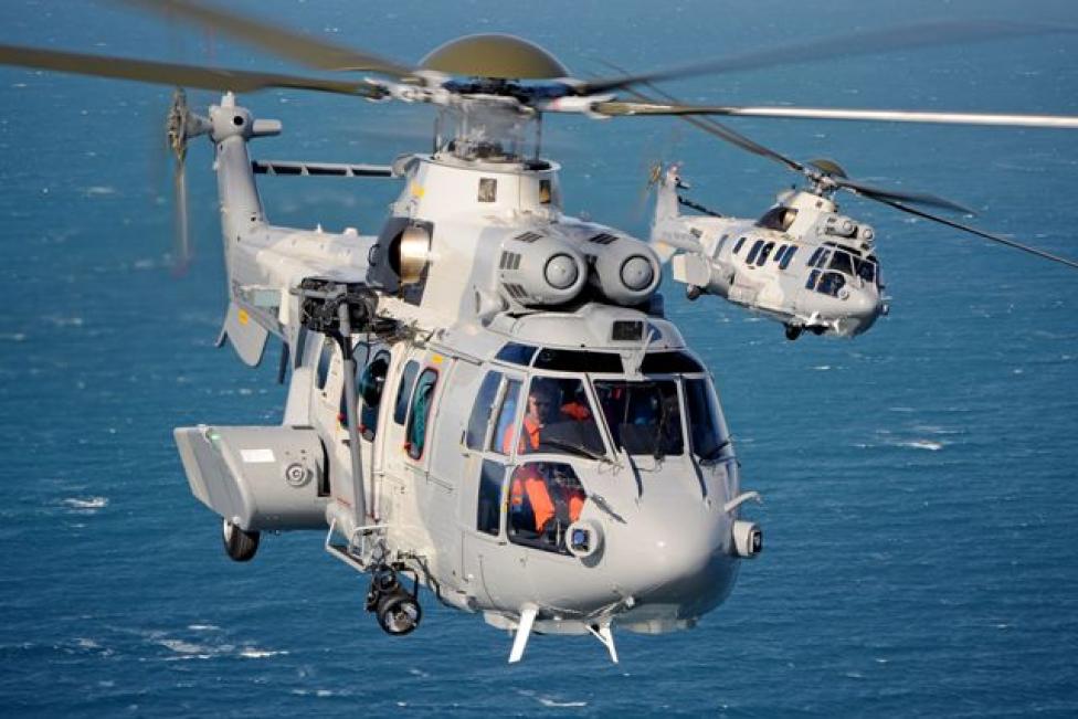 Dwa śmigłowce H225M (fot. Anthony Pecch/Airbus Helicopters)