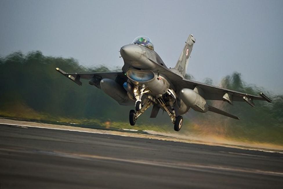 F-16 (fot. Piotr Łysakowski)
