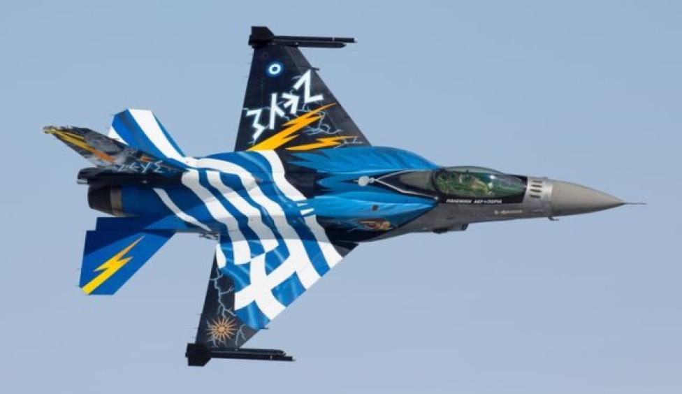 F-16 Demo Team "Zeus" (fot. greecehighdefinition.com)