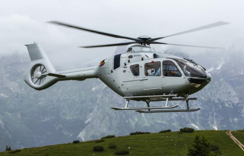 H135 (fot. Charles Abarr/Airbus Helicopters)