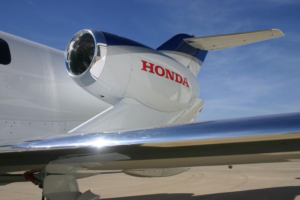 Jeden z silników napędzających samolot HondaJet