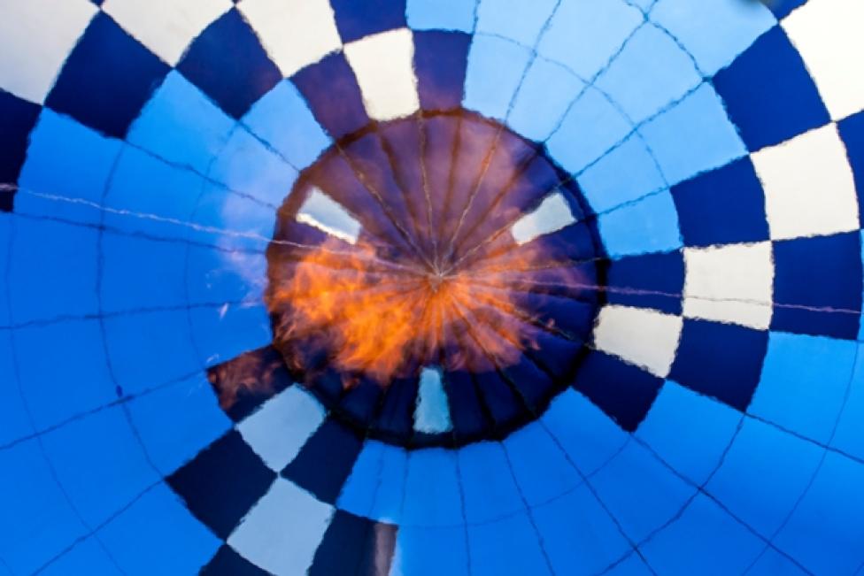 Balon - widok z dołu (fot. Grzegorz Nadolny)