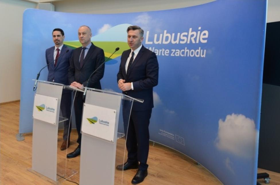 Konferencja prasowa dot. rozwoju połączeń lotniczych (fot. lubuskie.pl)
