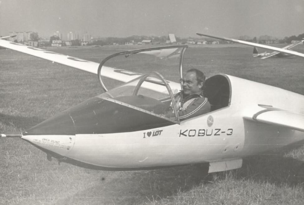 Krzysztof Wyskiel w szybowcu "Kobuz" (fot. archiwum rodzinne)