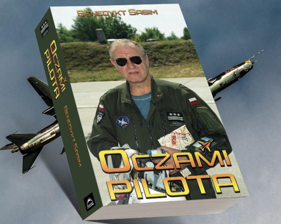 Książka "Oczami pilota" (fot. Wydawnictwo NowoCzesne)
