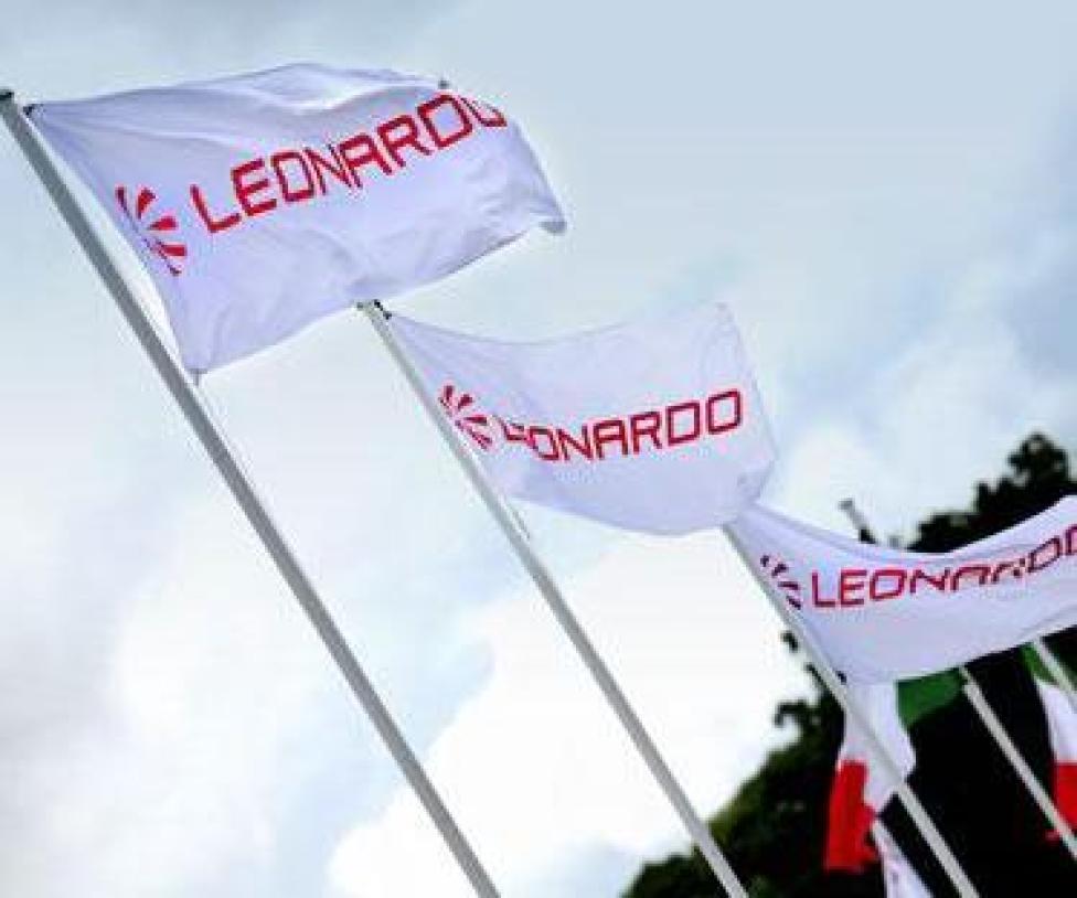 Leonardo - logo na flagach (fot. leonardocompany.com)