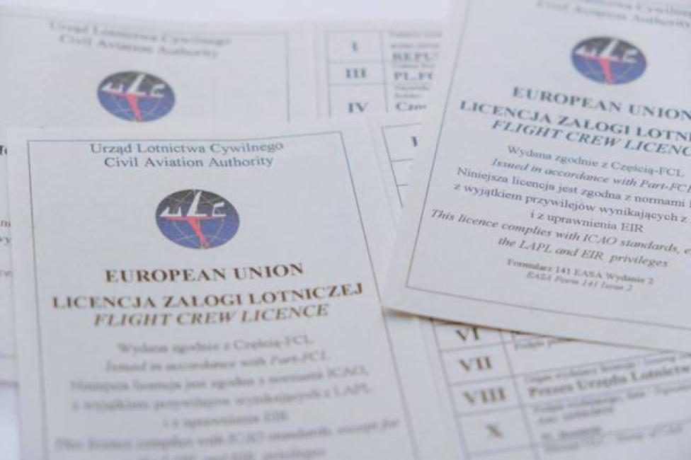 Licencje (fot. Urząd Lotnictwa Cywilnego)