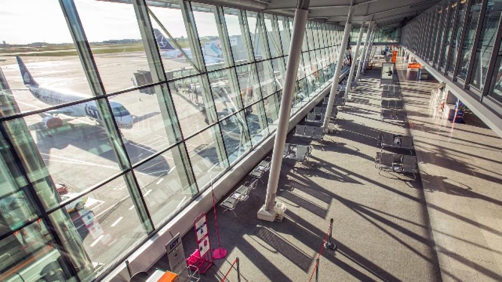 Lotnisko Chopina - terminal - strefa transferowa Schengen (fot. Dariusz Kłosiński/Lotnisko Chopina)