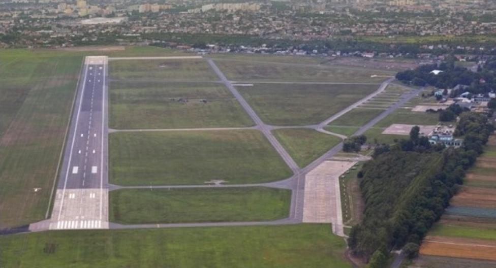 Lotnisko Radom-Sadków - widok z góry (fot. airport-radom.eu)