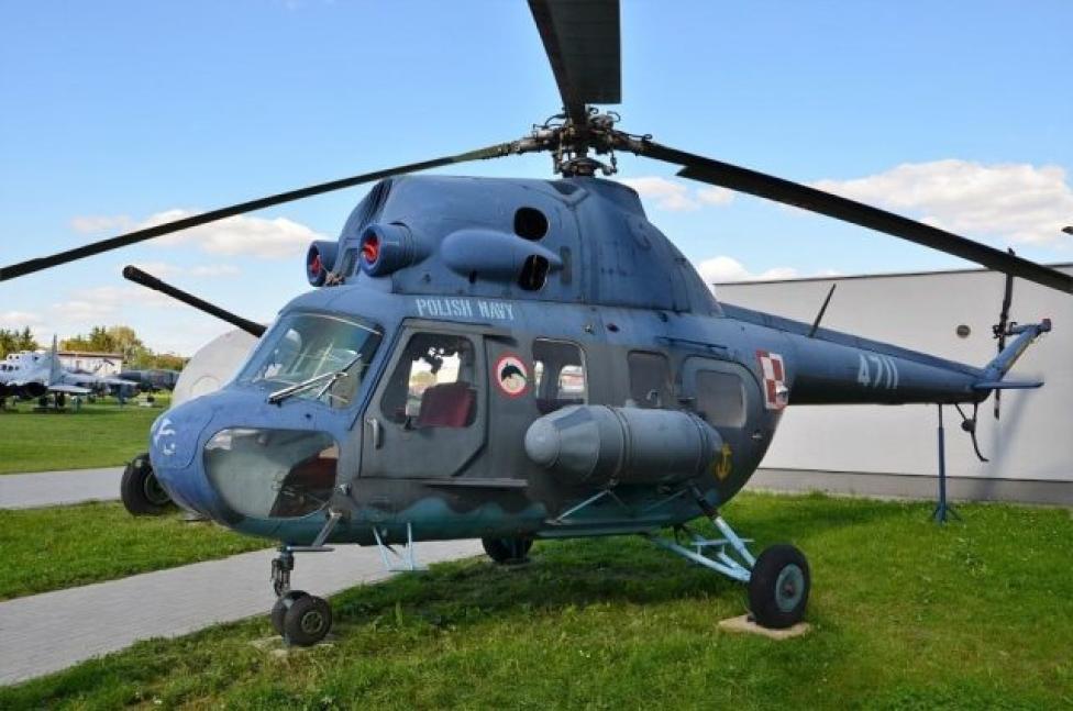 Mi-2, numer boczny 4711 w barwach Marynarki Wojennej (fot. muzeumsp.pl)