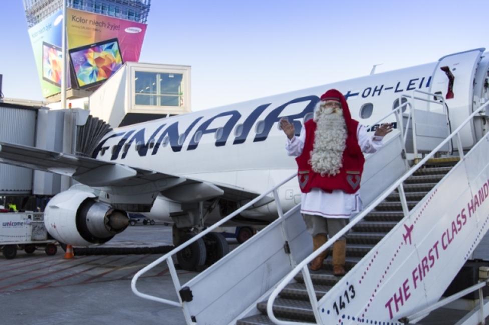 Święty Mikołaj z Laponii gorąco powitany na Lotnisku Chopina