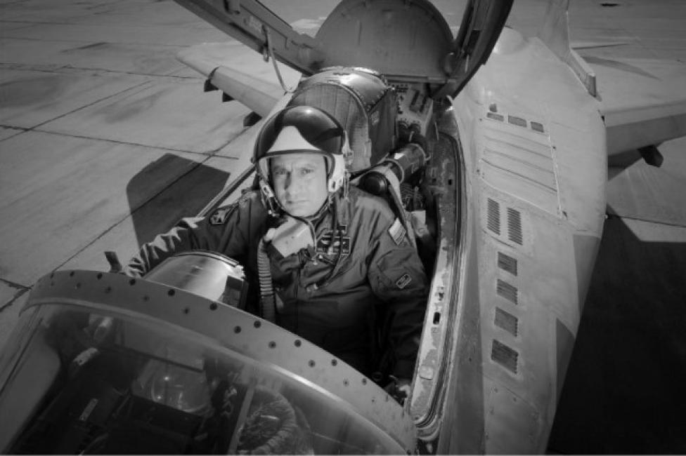 Mjr Walentyn Dimitrow Terziew w samolocie (fot. Ministerstwo Obrony Bułgarii)