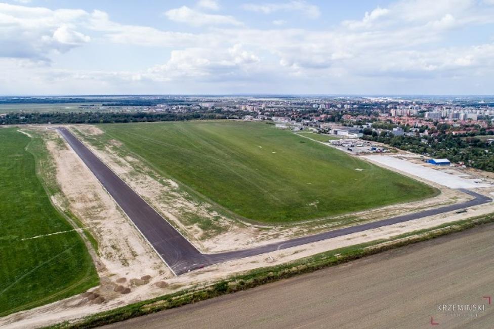 Modernizowane lotnisko w Gliwicach (fot. K.Krzemiński/GAPR)