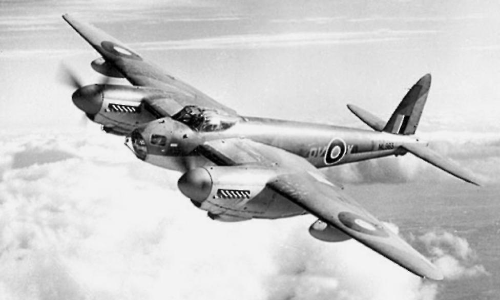 Mosquito B.XVI (fot. RAF/Domena publiczna/Wikimedia Commons)