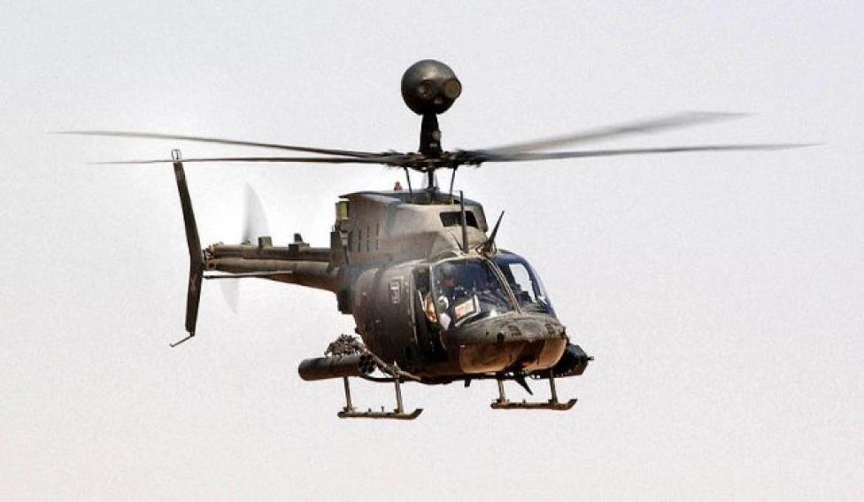 OH-58D w locie (fot. U.S. Army/Domena publiczna/Wikimedia Commons)