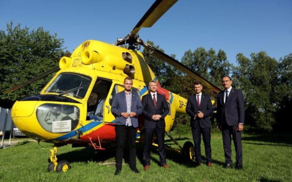 Otwarcie jubileuszowej wystawy "50 lat śmigłowców Mi-2 w ratownictwie" (fot. malopolska.pl)