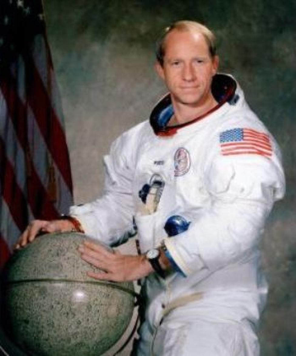 Płk. Alfred Worden, astronauta i członek załogi Apollo 15 (fot. targikielce.pl)
