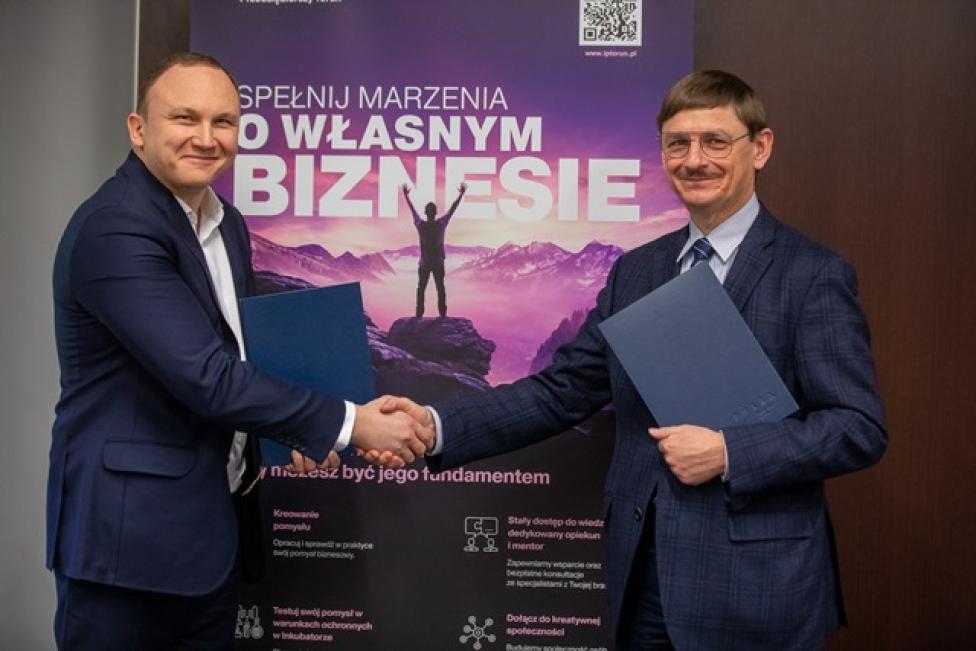 Polska Agencja Kosmiczna podpisała porozumienie z Fundacją Przedsiębiorczy Toruń (fot. polsa.gov.pl)