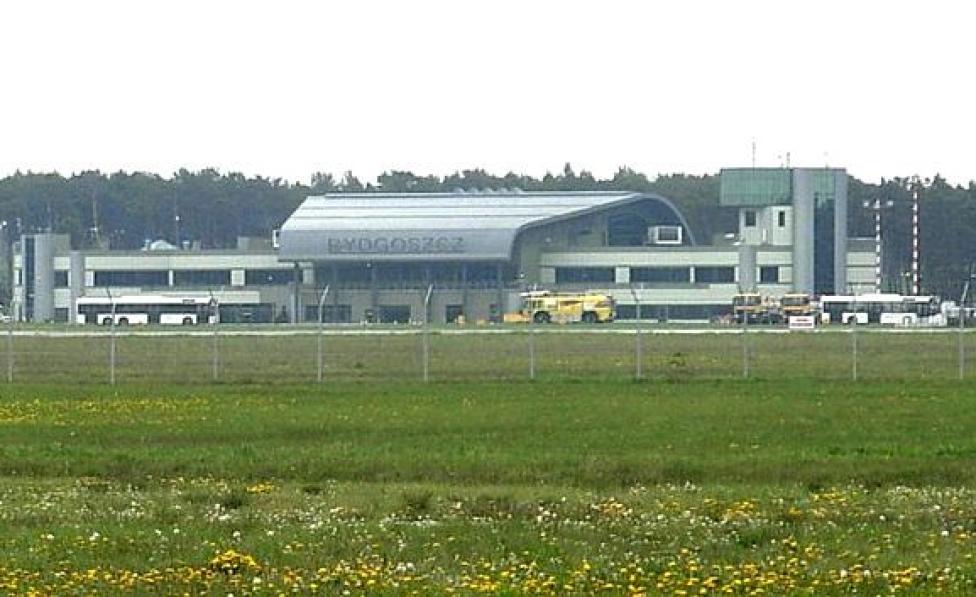 Port Lotniczy Bydgoszcz - terminal (fot. Pit1233/Domena publiczna/Wikimedia Commons)