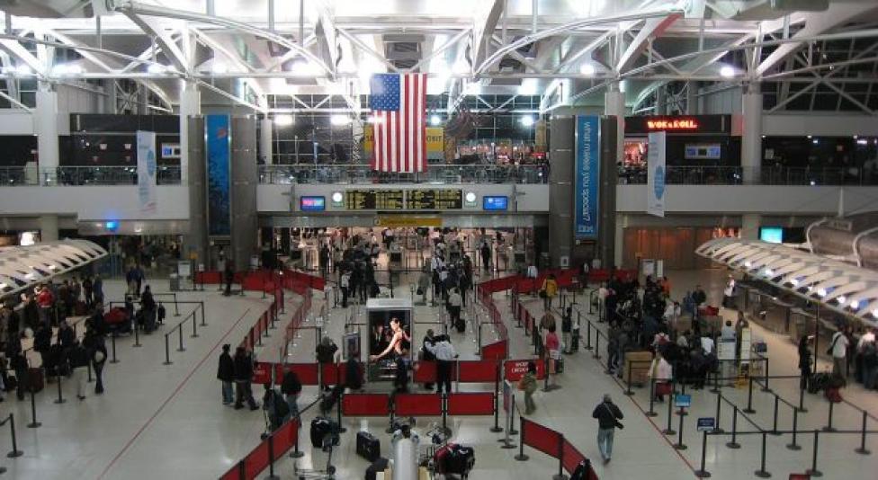 Port Lotniczy JFK - Terminal 1 (fot. Doug Letterman/CC BY 2.0/Wikimedia Commons)