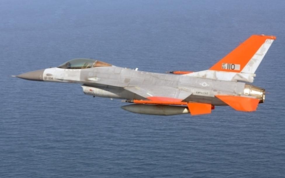 QF-16 (fot. USAF)