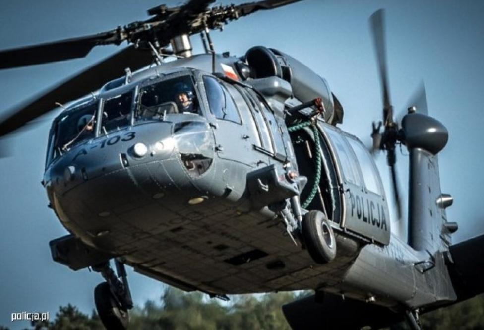 S-70i Black Hawk należący do Policji podczas ćwiczenia grupy ATLAS (fot. policja.pl)