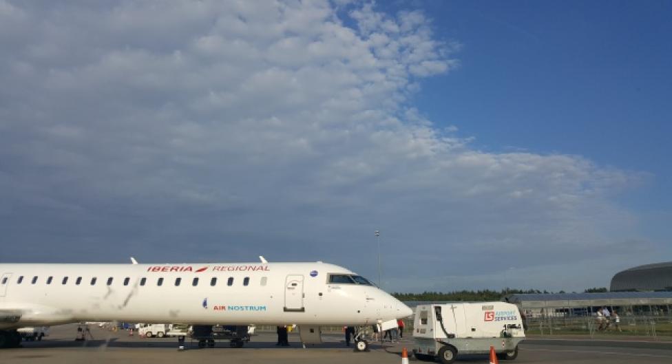 Samolot Air Nostrum w Modlinie (fot. Port Lotniczy Warszawa-Modlin)